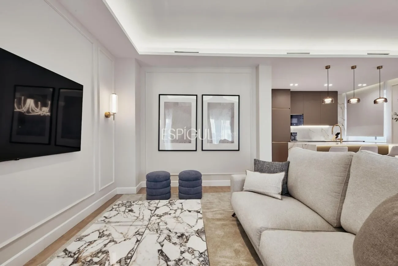 Exclusive Luxury Apartment in Juan Bravo, Salamanca District