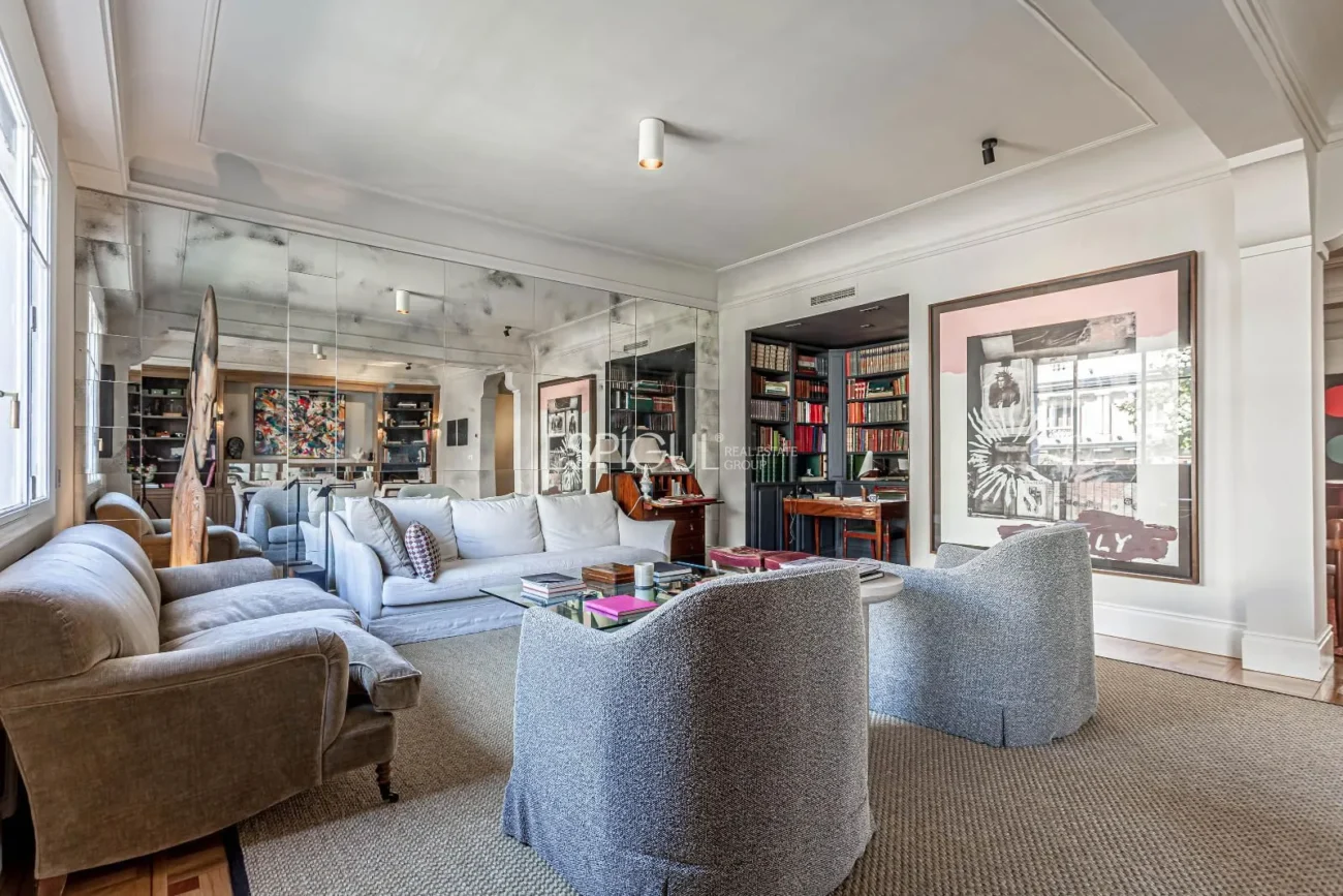 Exclusivo piso exterior en Almagro