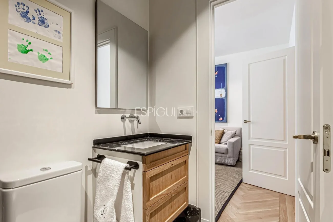 Exclusivo piso exterior en Almagro