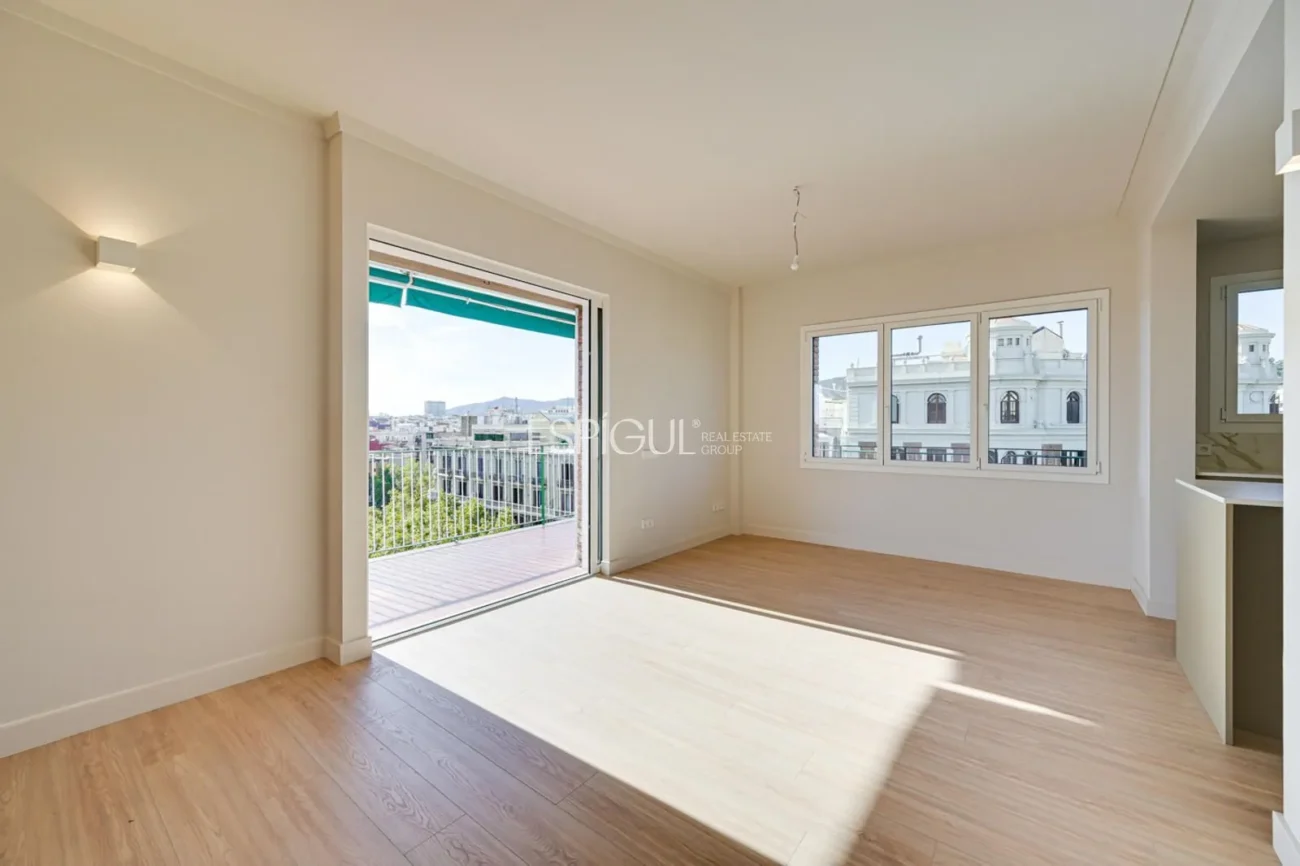 Exclusivo piso reformado con terrazas en Passeig de Sant Joan, Barcelona