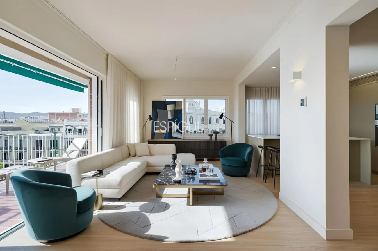 Exclusivo piso reformado con terrazas en Passeig de Sant Joan, Barcelona