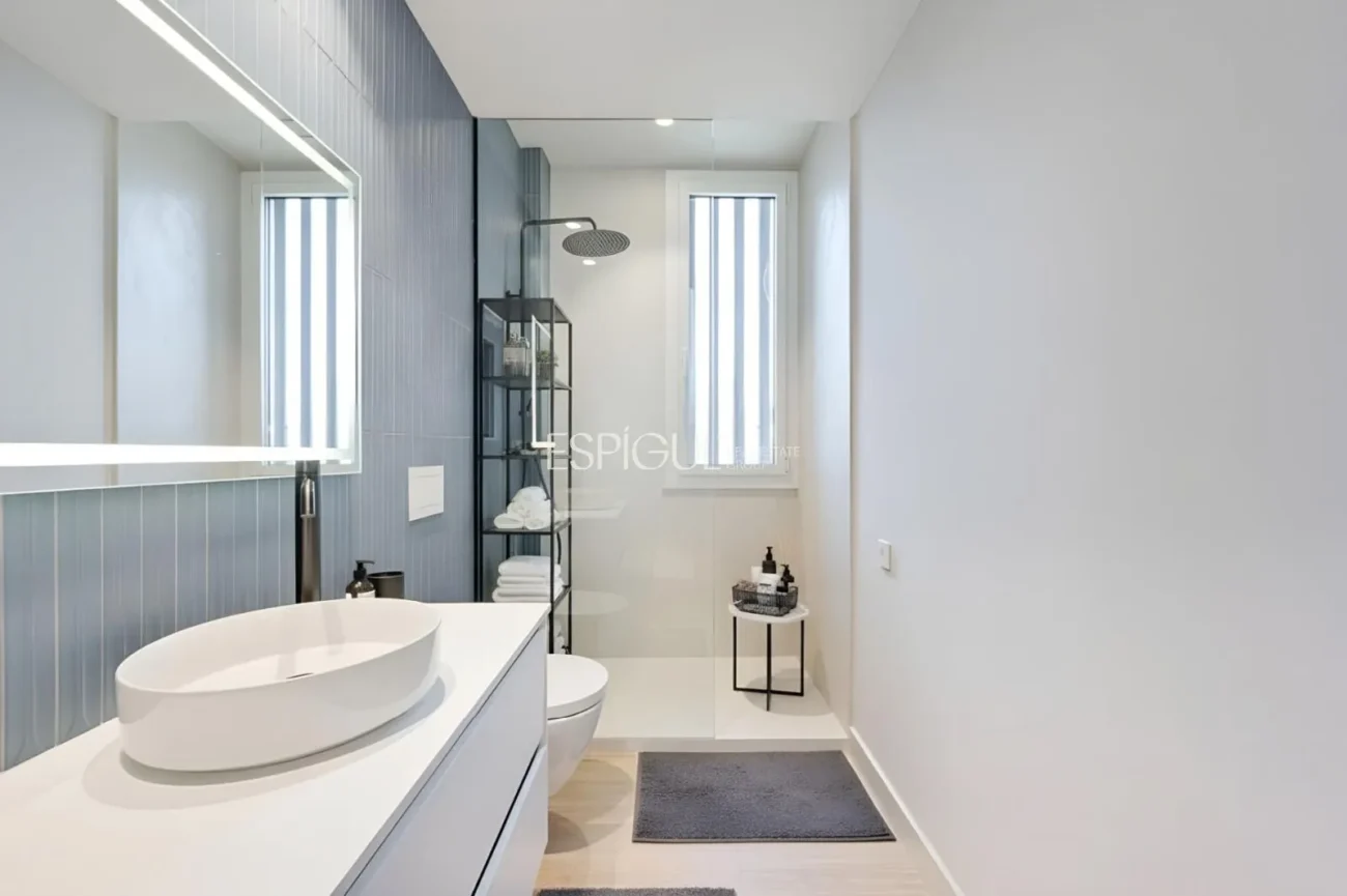 Exclusivo piso reformado con terrazas en Passeig de Sant Joan, Barcelona