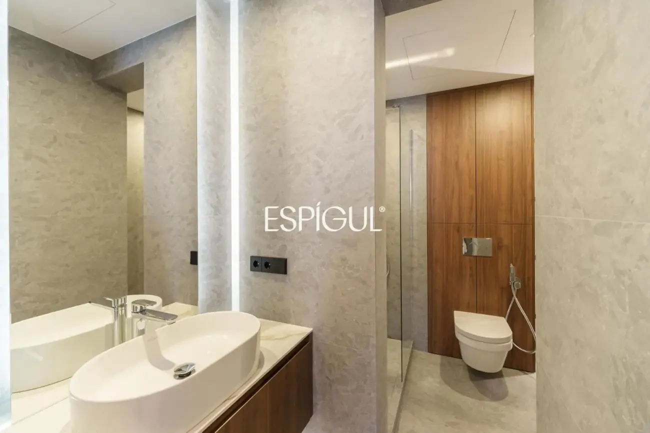 Exclusiu pis reformat en venda al carrer d’Aragó, la Dreta de l’Eixample