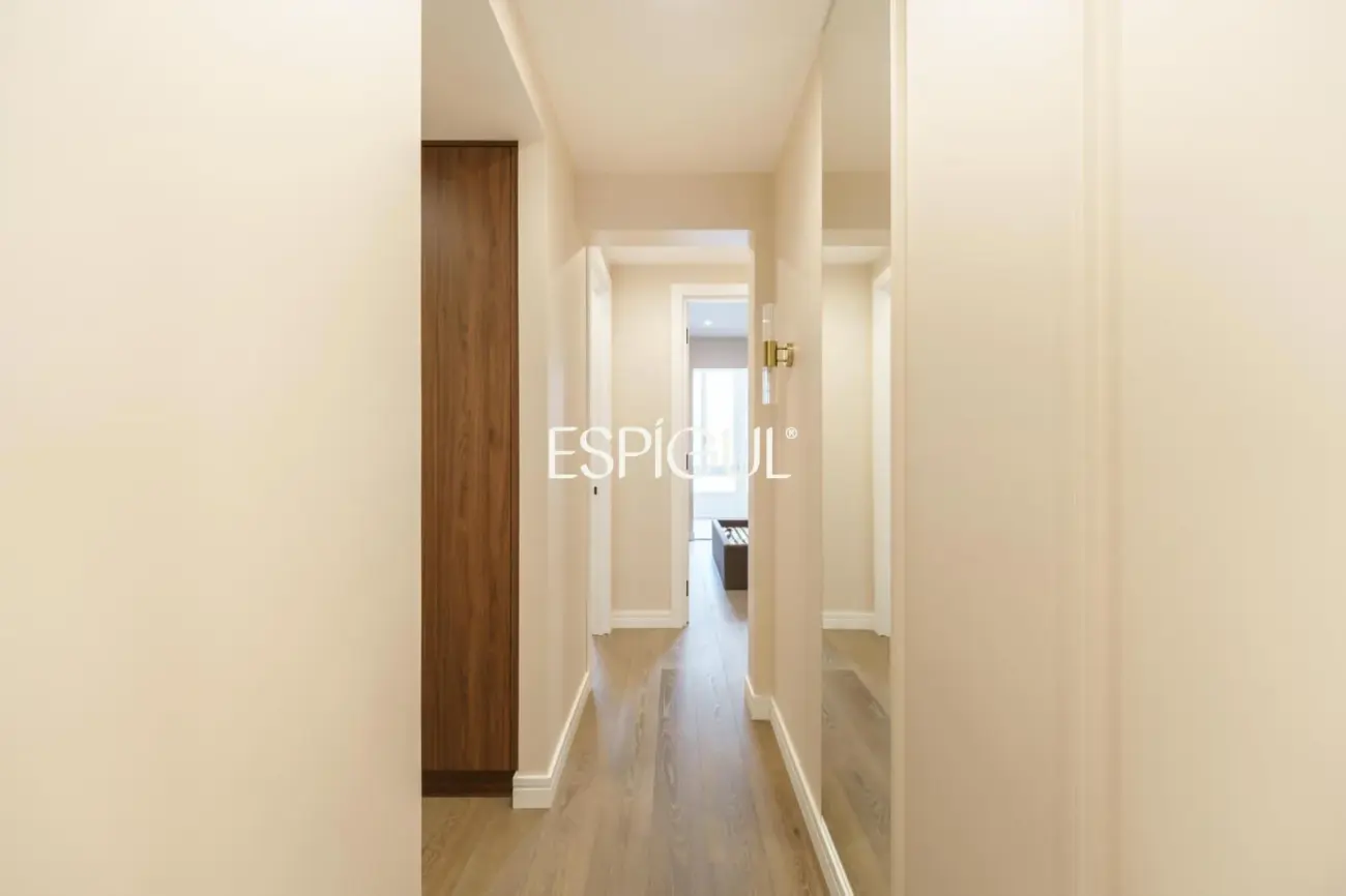 Exclusiu pis reformat en venda al carrer d’Aragó, la Dreta de l’Eixample