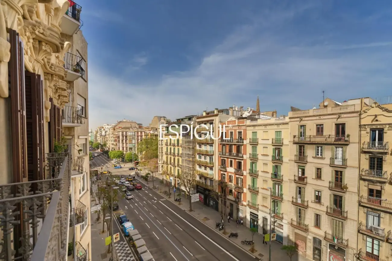 Exclusiu pis reformat en venda al carrer d’Aragó, la Dreta de l’Eixample