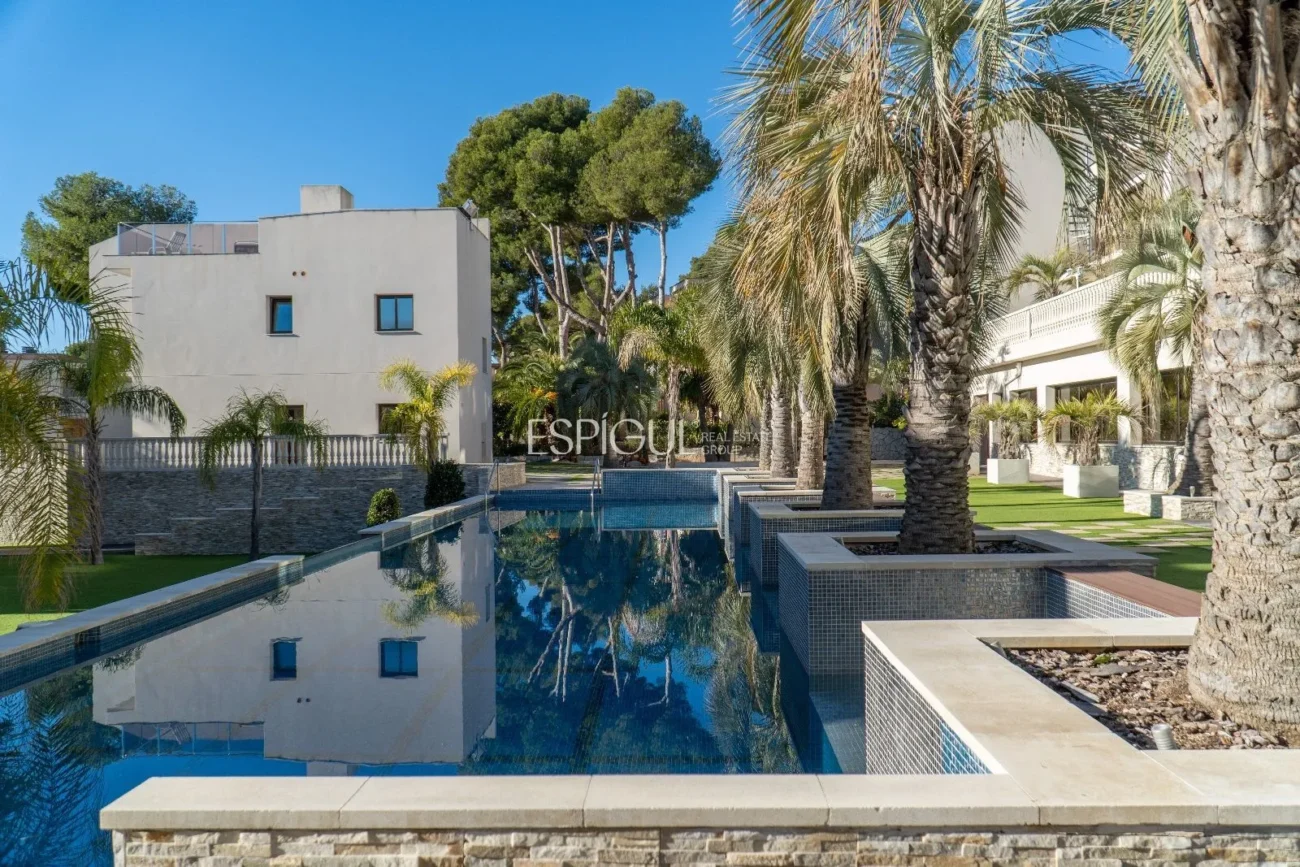 Hotel de 5 estrellas a la venta en Platja d’Aro