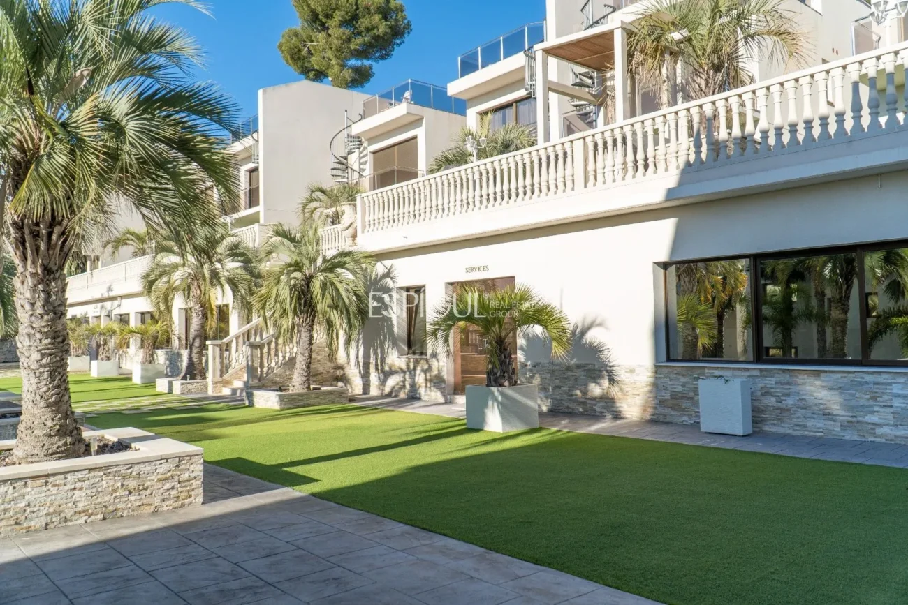 Hotel de 5 estrellas a la venta en Platja d’Aro