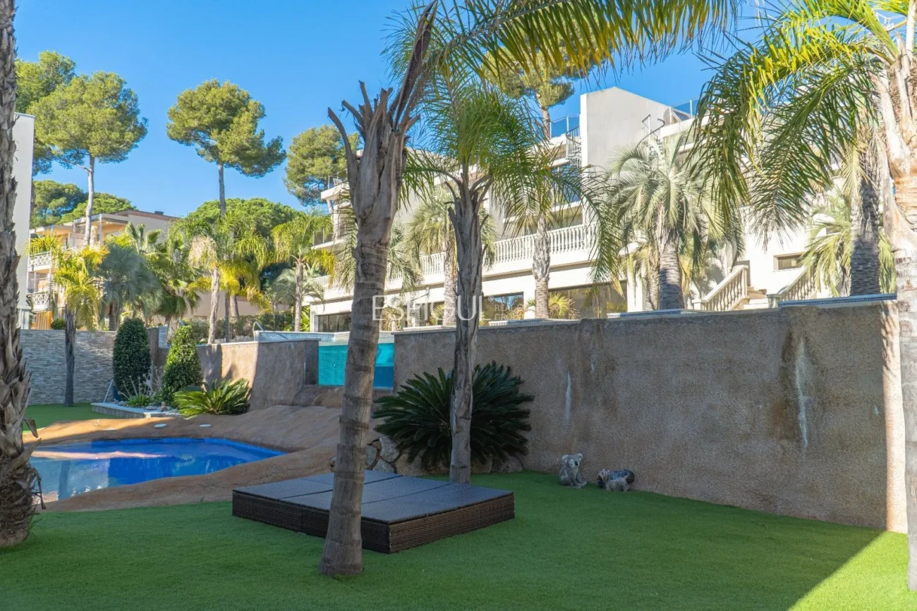 Hotel de 5 estrellas a la venta en Platja d’Aro