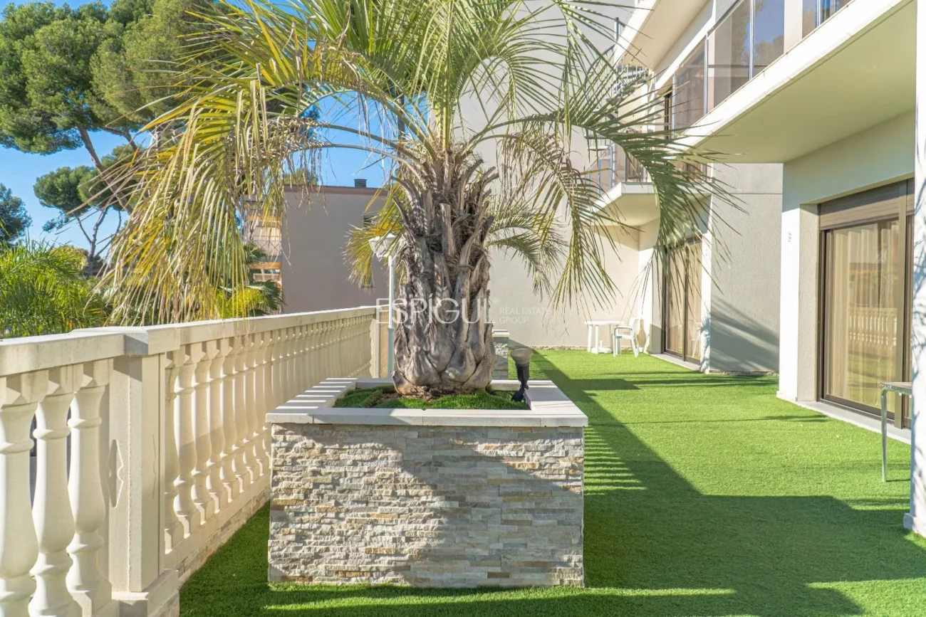 Hotel de 5 estrellas a la venta en Platja d’Aro