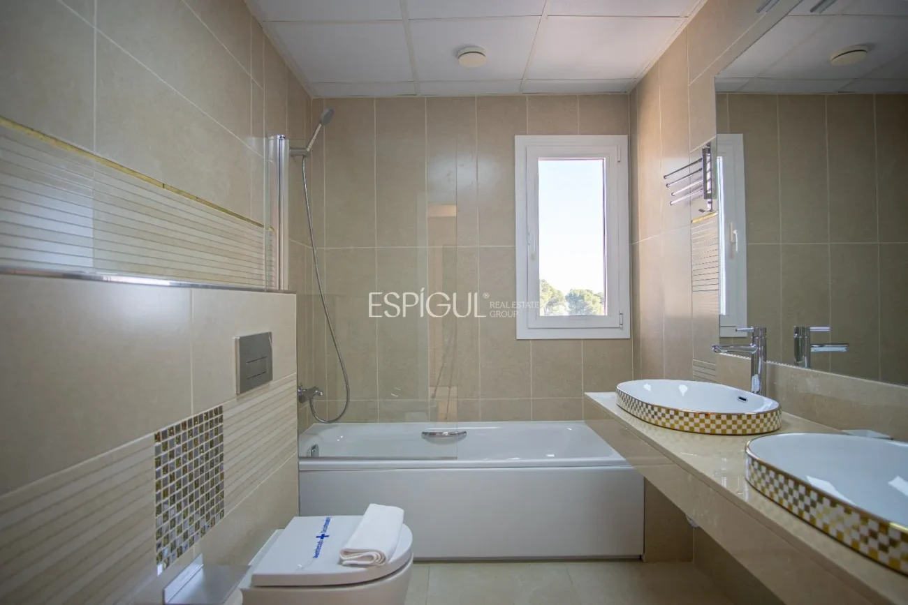 Hotel de 5 estrellas a la venta en Platja d’Aro