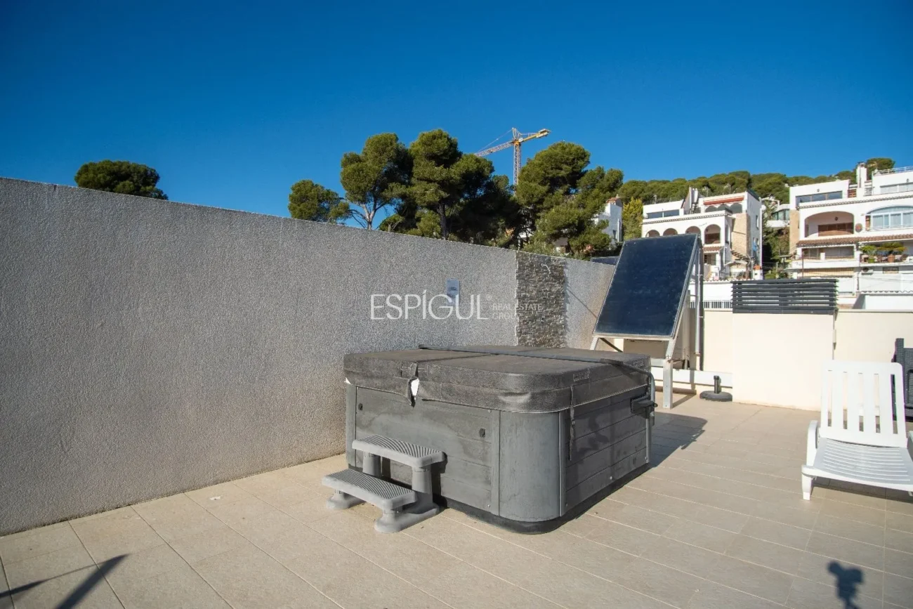 Hotel de 5 estrellas a la venta en Platja d’Aro