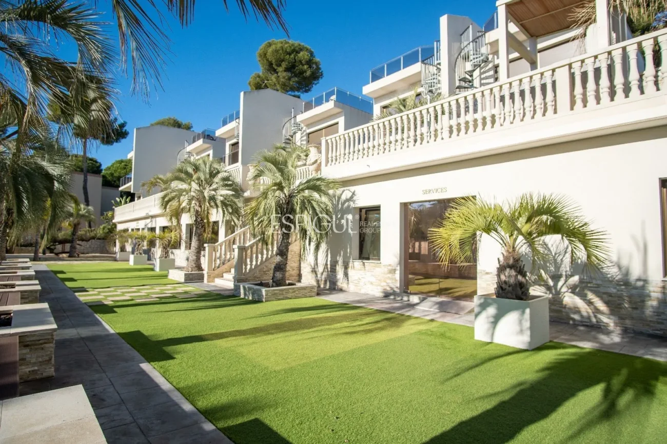 Hotel de 5 estrellas a la venta en Platja d’Aro