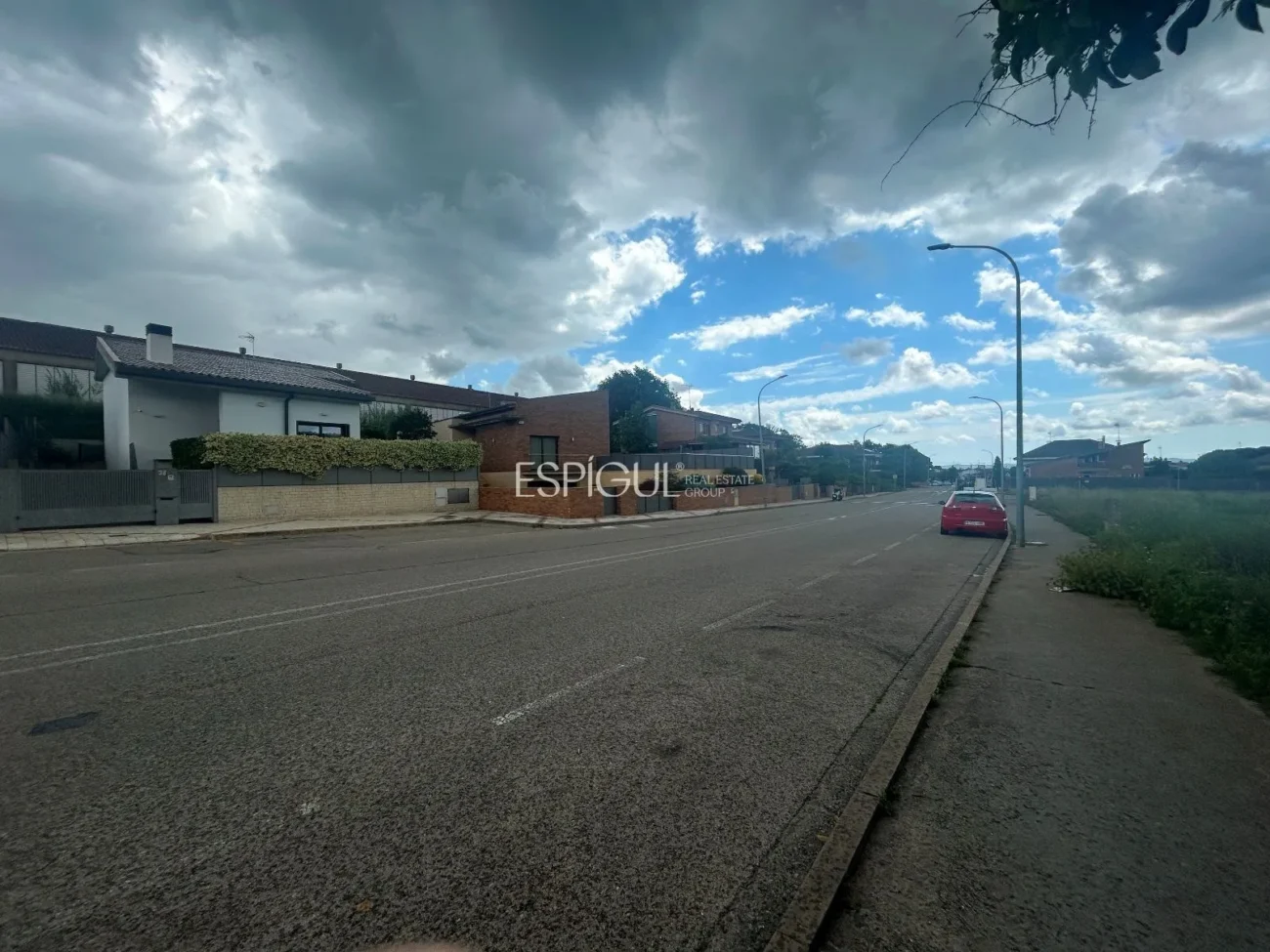 Ideales Baugrundstück zum Verkauf in Santa Coloma