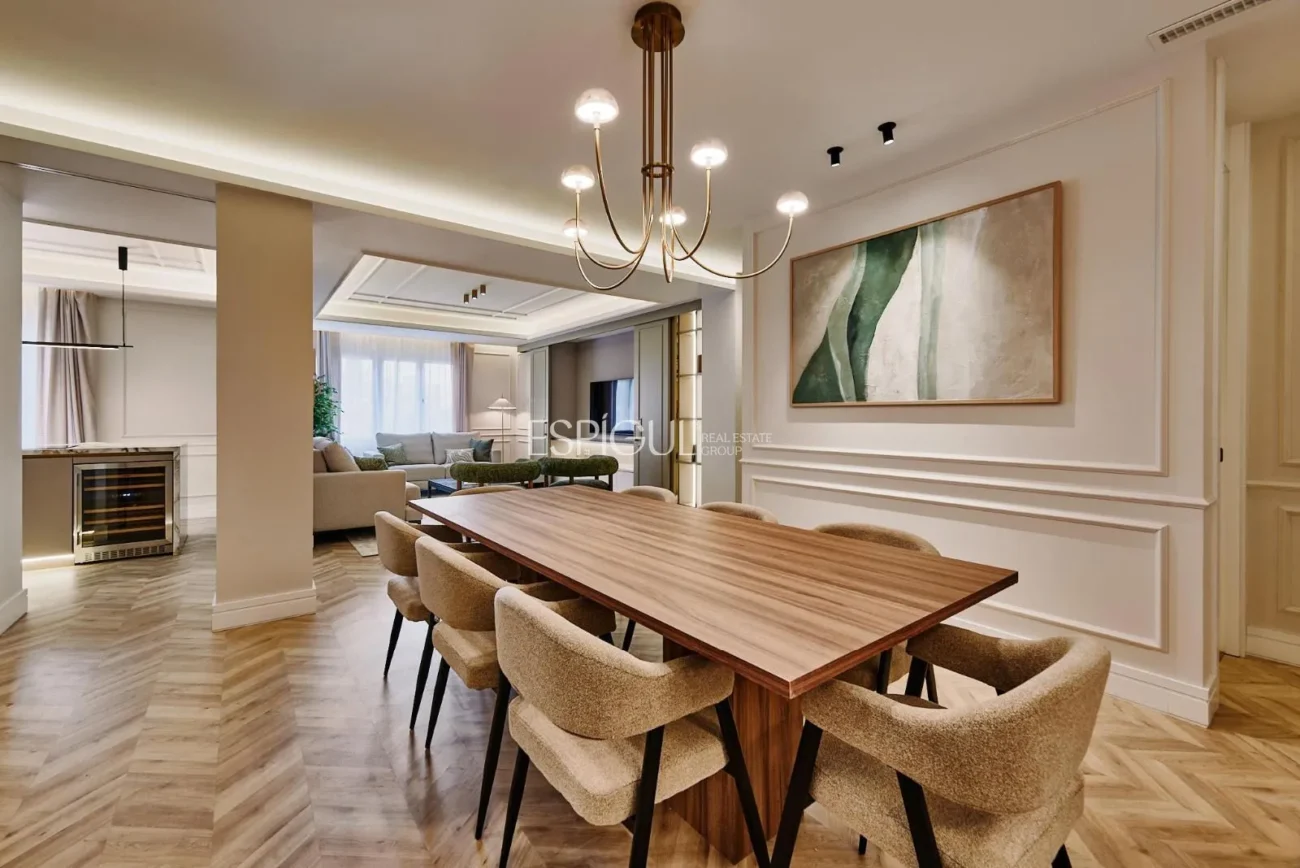 Impecable piso con balcon en Diego de Leon, Barrio de Salamanca