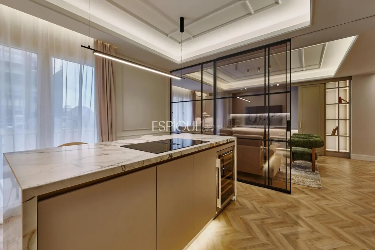 Impecable piso con balcon en Diego de Leon, Barrio de Salamanca