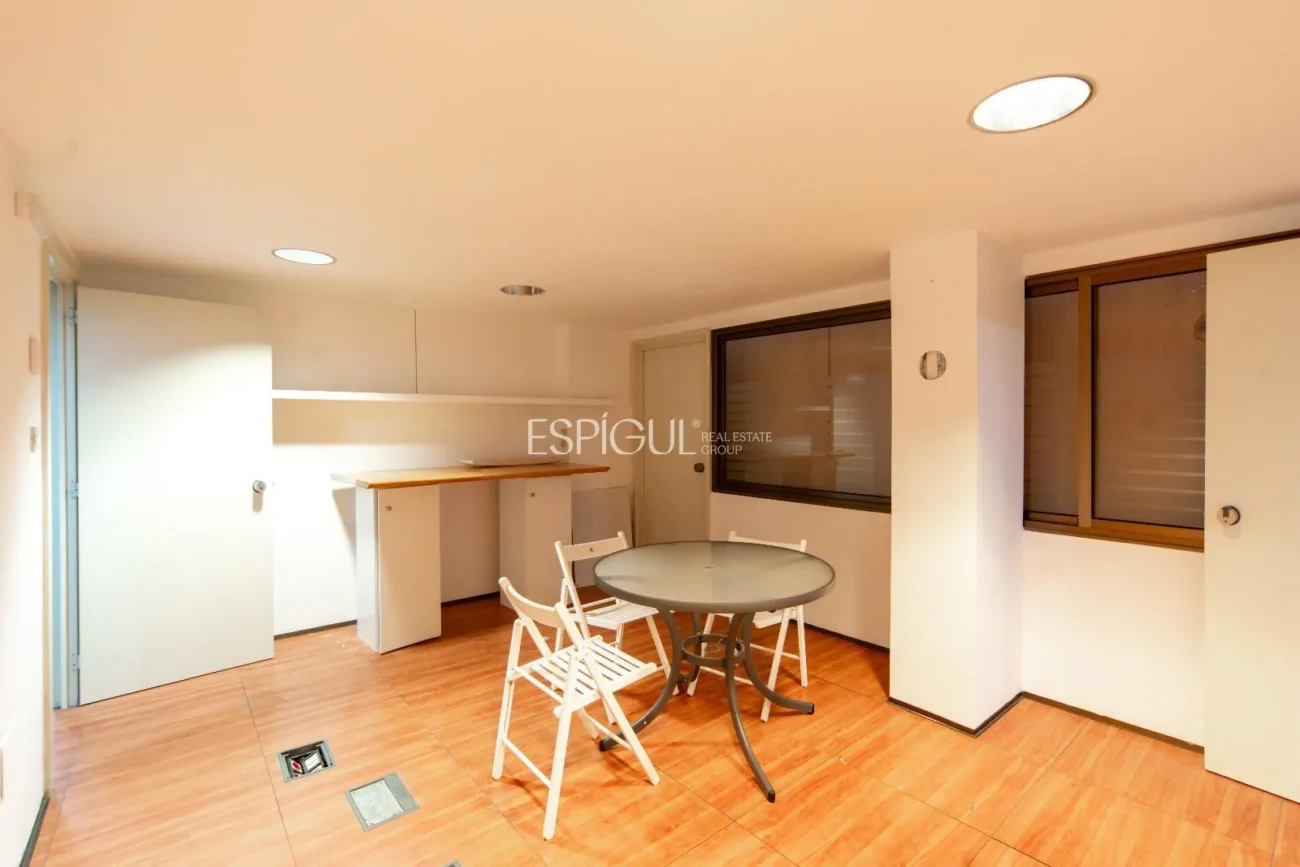 Local comercial a 300 m de la platja de Palamós