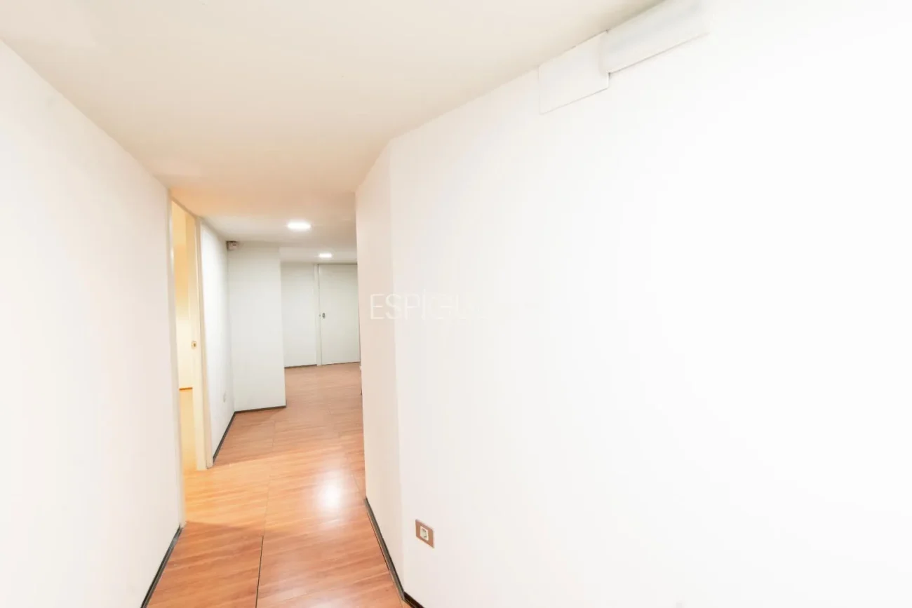 Local comercial a 300 m de la platja de Palamós