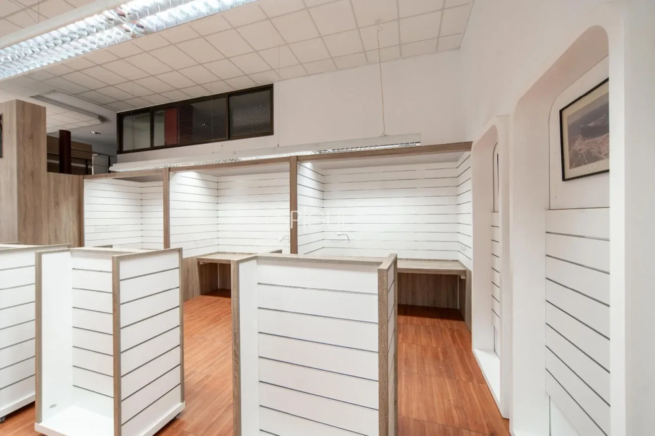 Local comercial a 300 m de la platja de Palamós