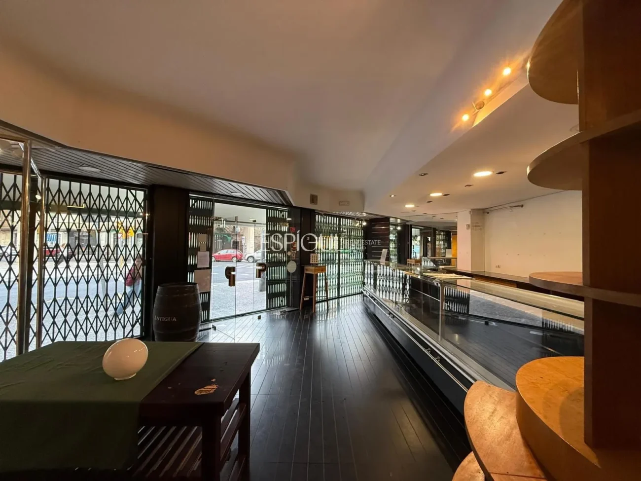 Помещение в аренду в Жироне