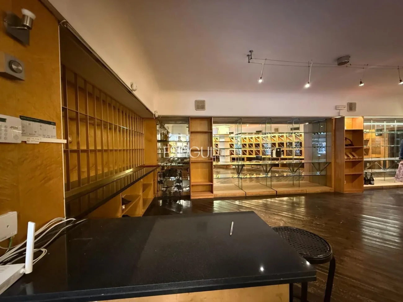 Помещение в аренду в Жироне