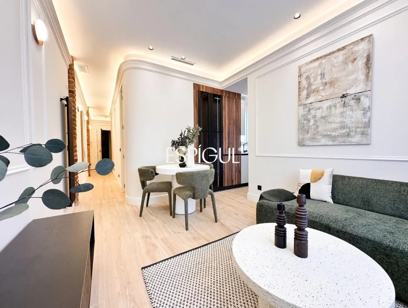 Lluminós pis exterior al carrer Duque de Sesto