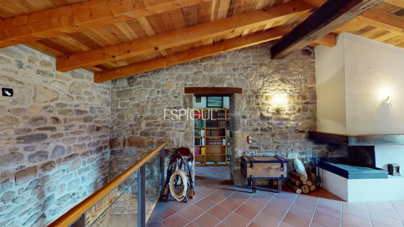 Masía totalmente reformada con encanto