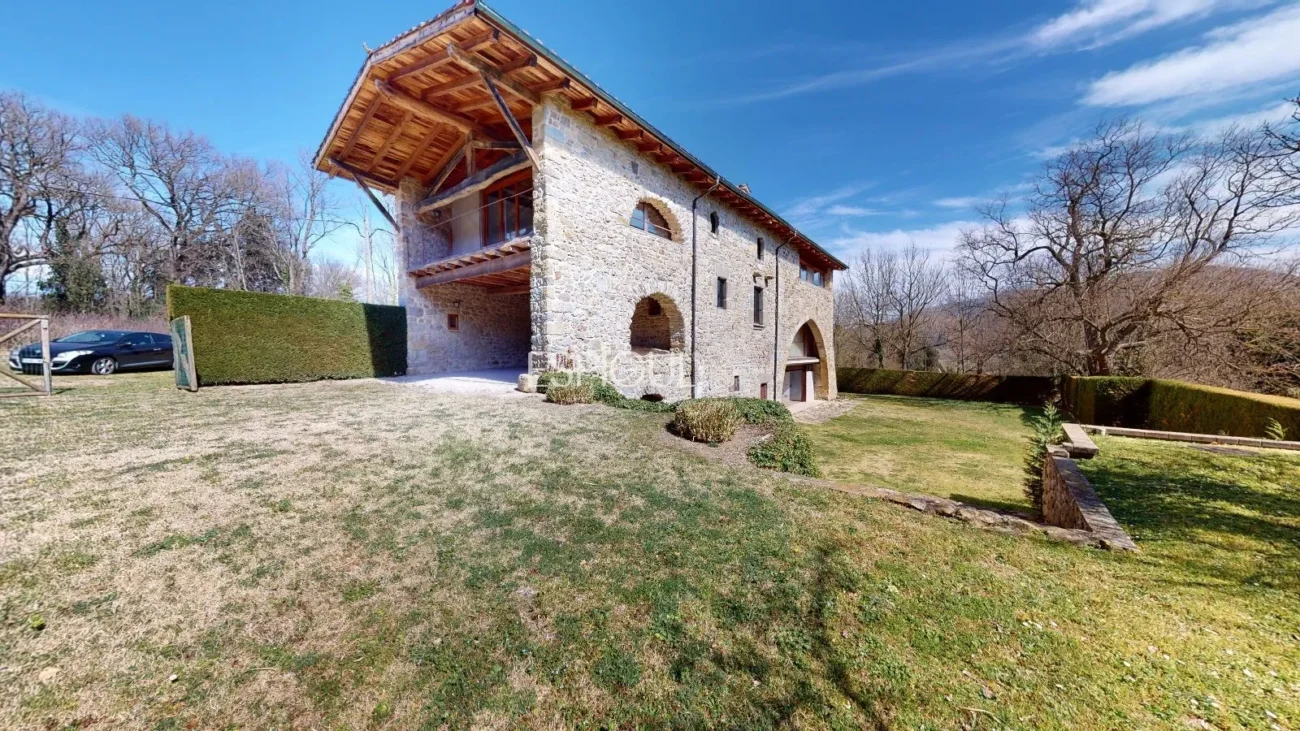 Masía totalmente reformada con encanto