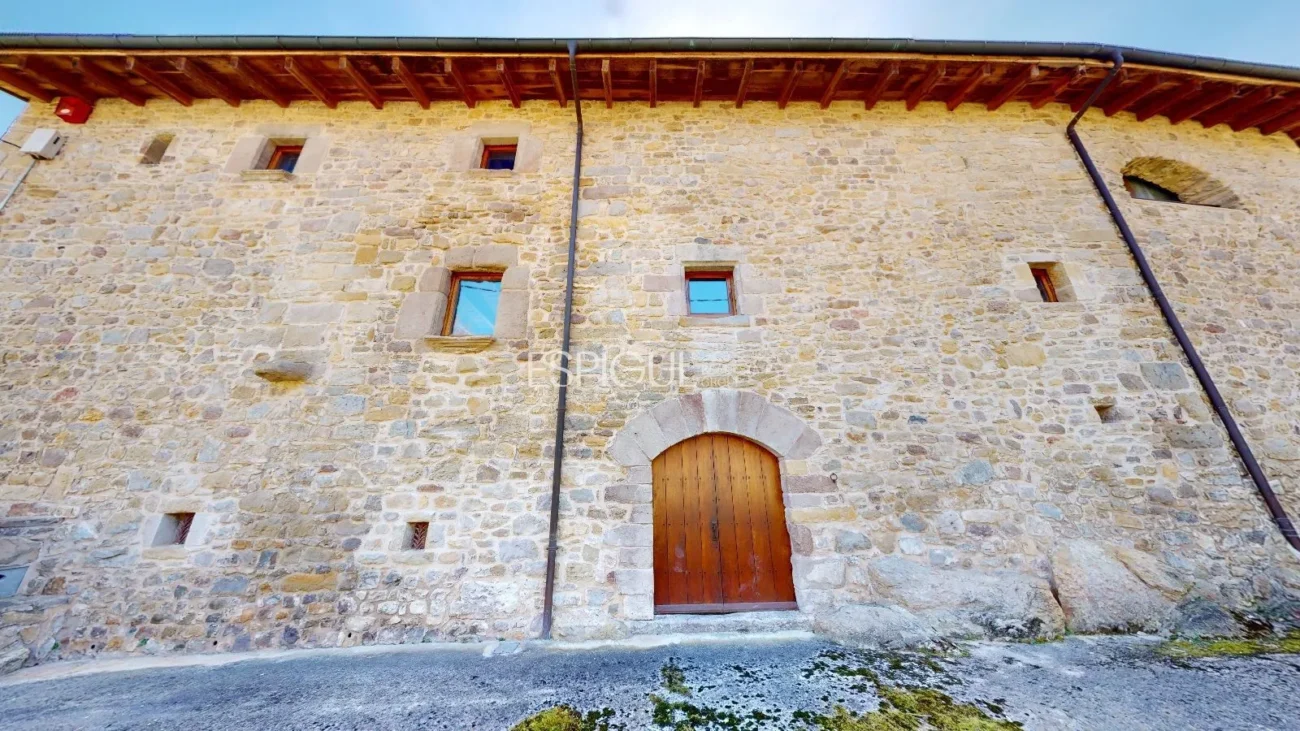 Masía totalmente reformada con encanto