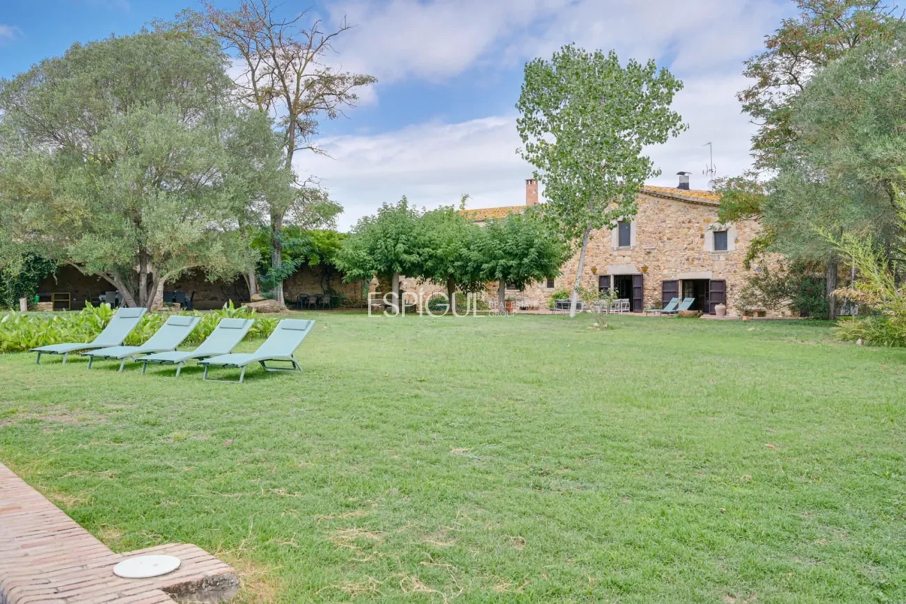 Masia única del segle XVII amb història i confort modern