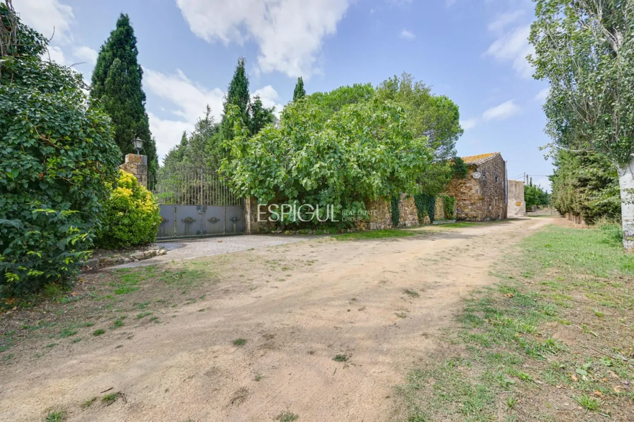 Masia única del segle XVII amb història i confort modern