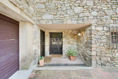 Masia única del segle XVII amb història i confort modern