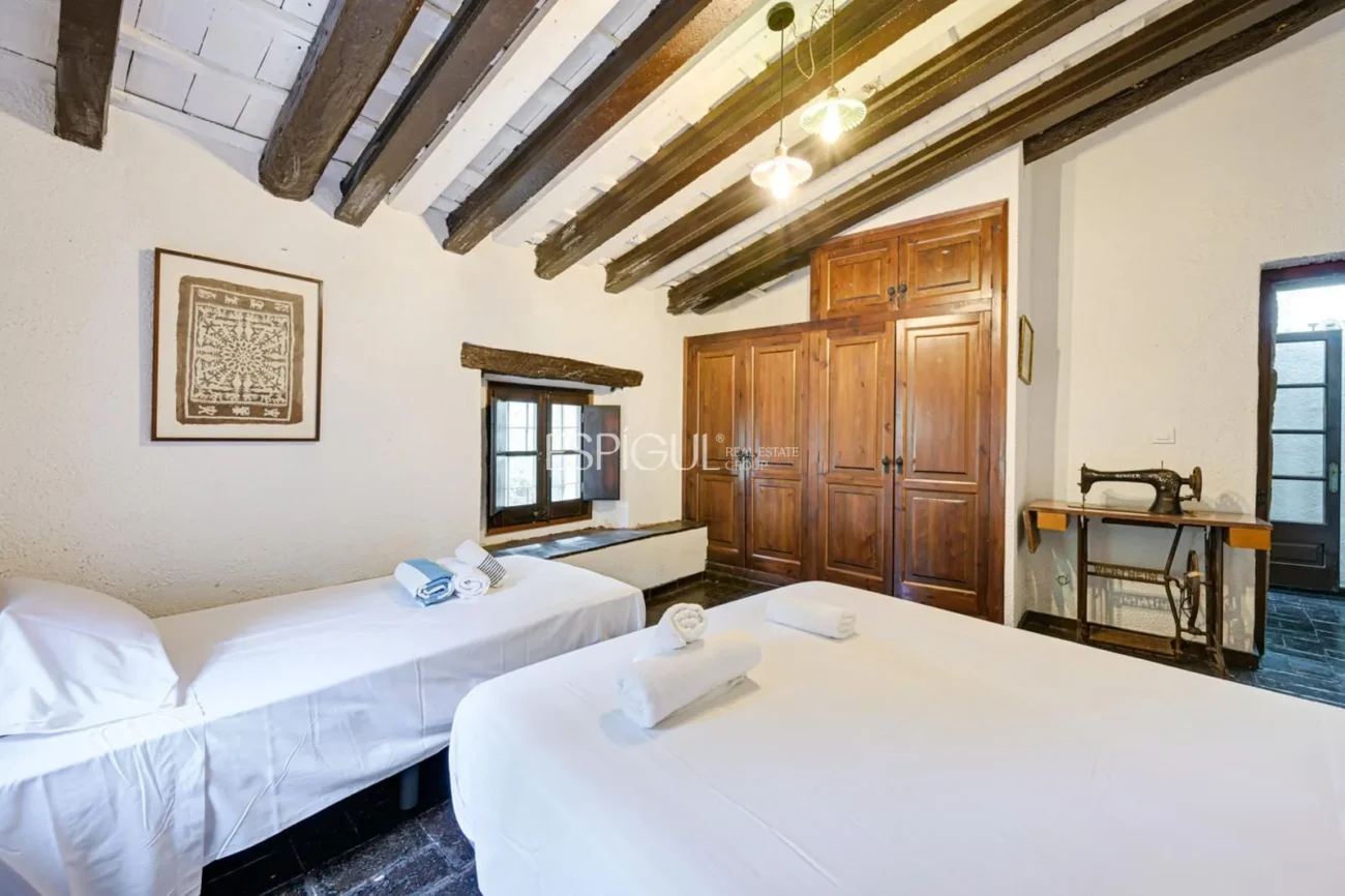 Masia única del segle XVII amb història i confort modern