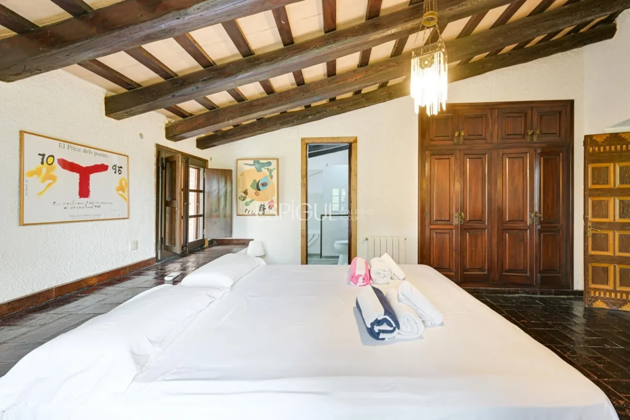 Masia única del segle XVII amb història i confort modern