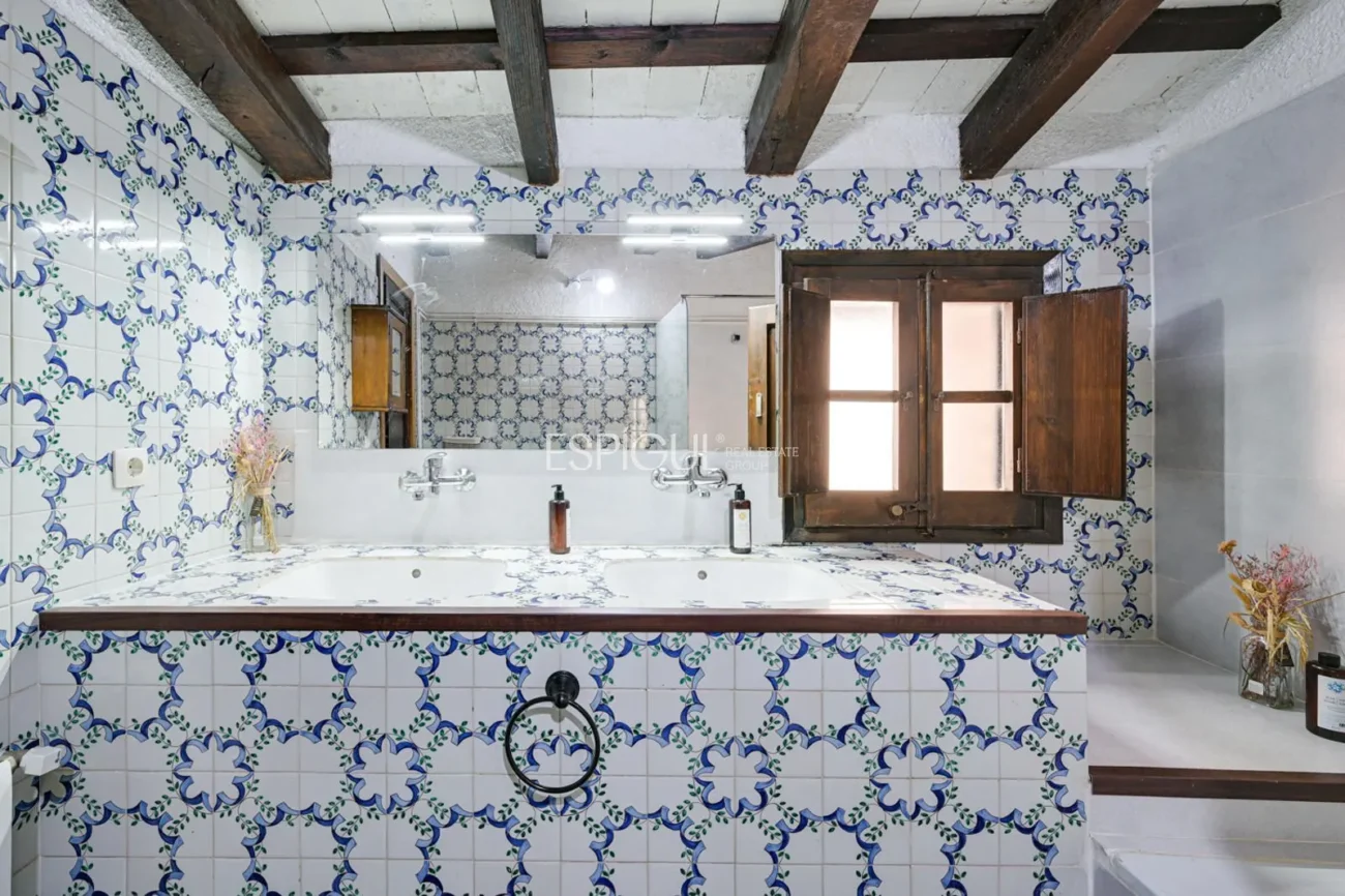 Masia única del segle XVII amb història i confort modern