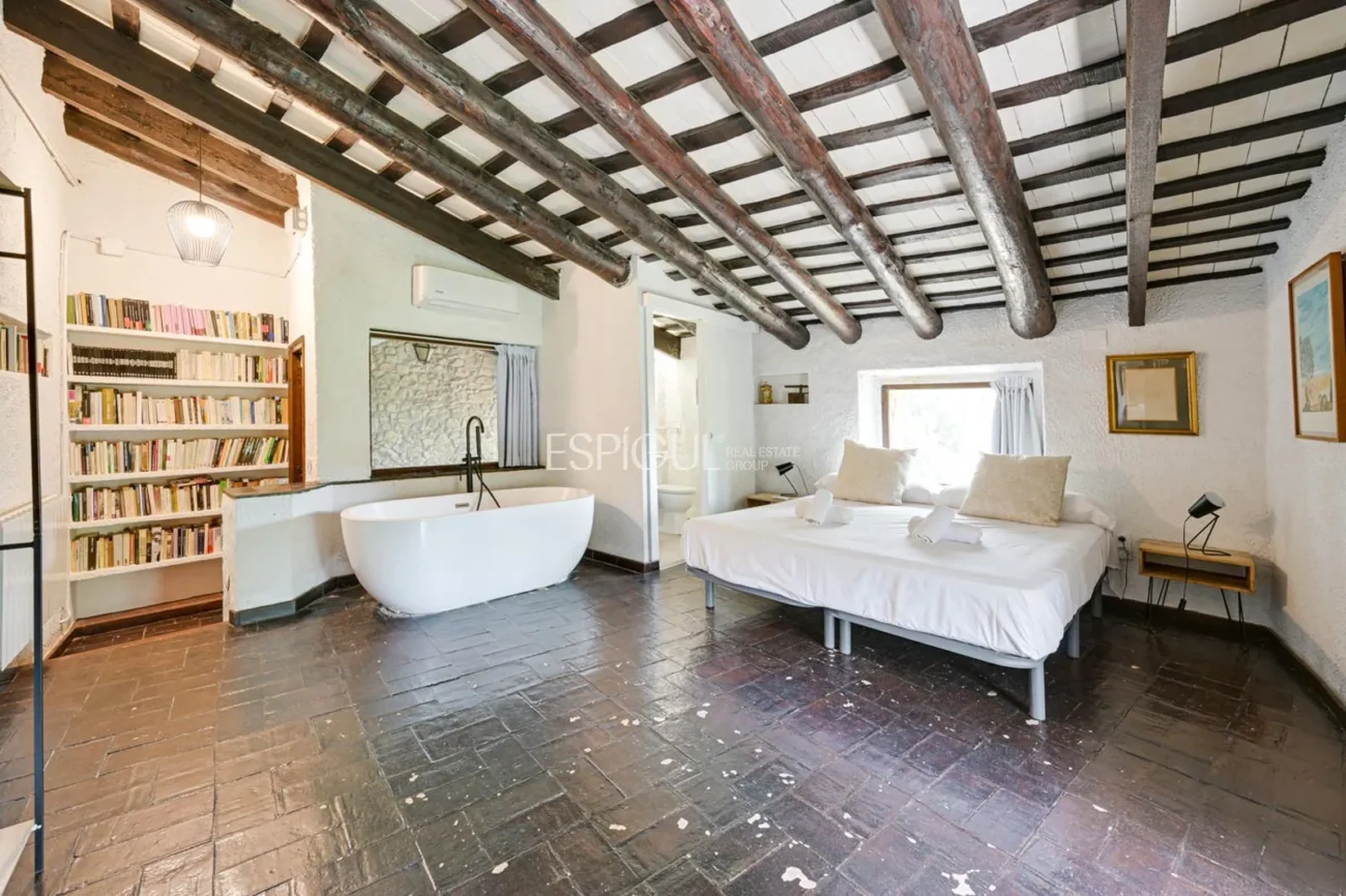 Masia única del segle XVII amb història i confort modern