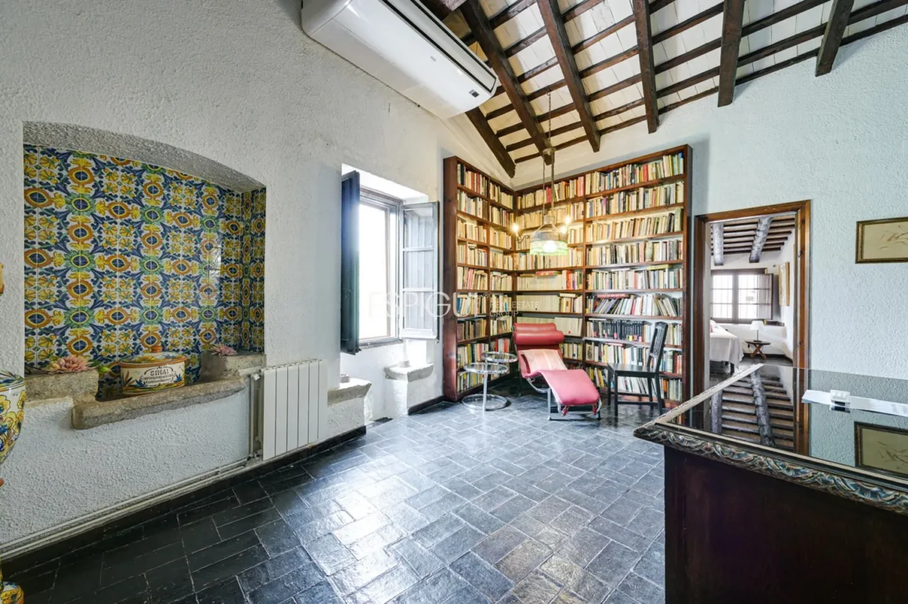 Masia única del segle XVII amb història i confort modern