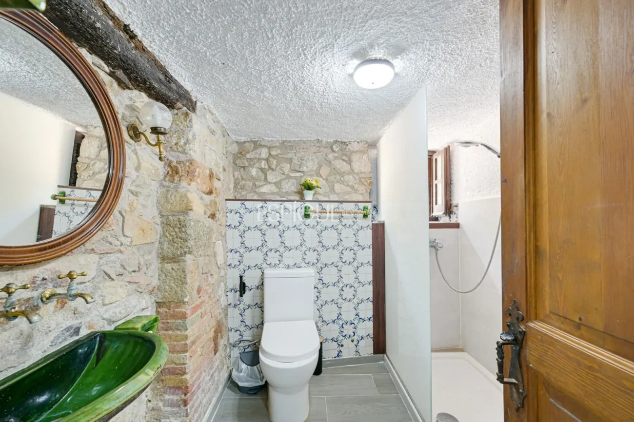 Masia única del segle XVII amb història i confort modern