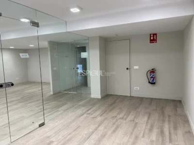 офис в аренду в центре Жироны
