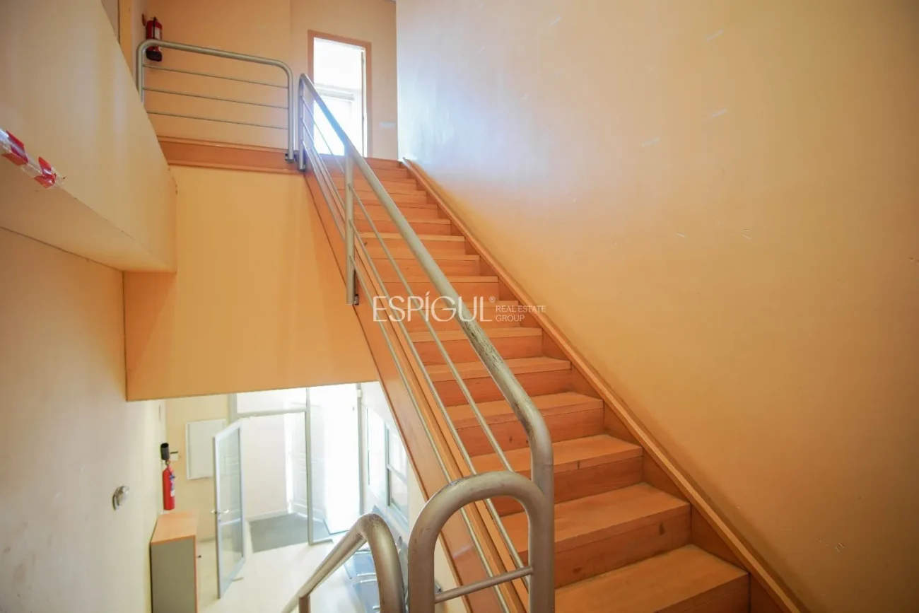 Office for Rent in Domeny, Girona.