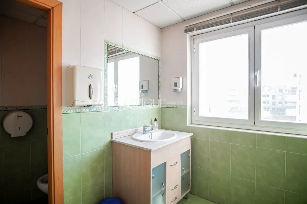 Office for Rent in Domeny, Girona.