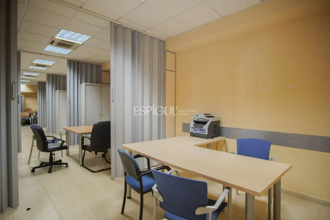 Oficina en alquiler en Domeny, Girona.