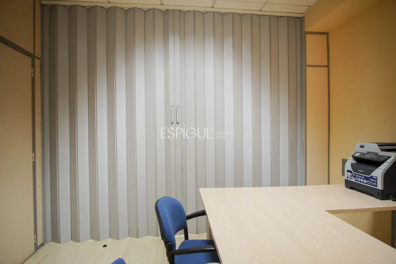 Office for Rent in Domeny, Girona.