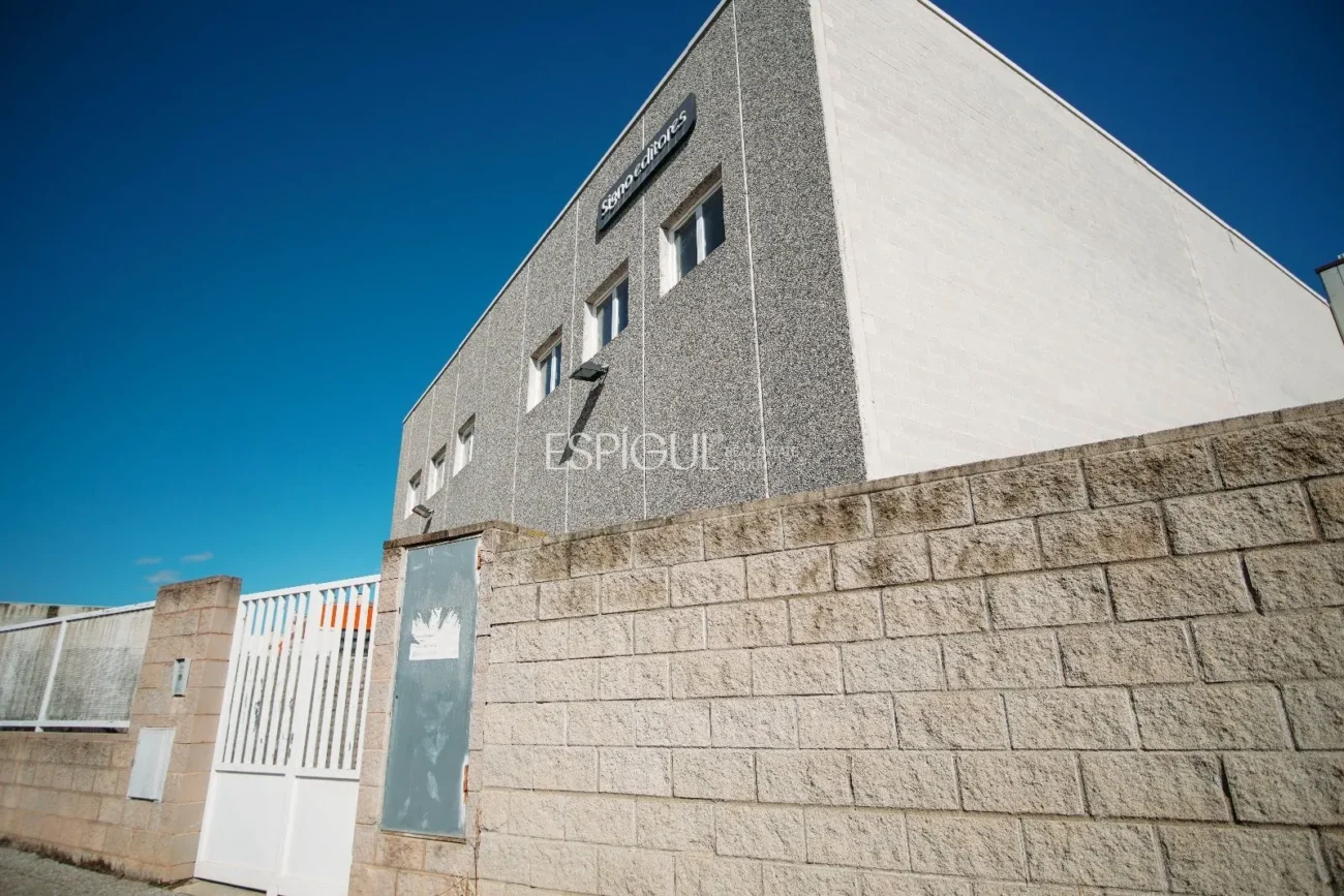 Office for Rent in Domeny, Girona.