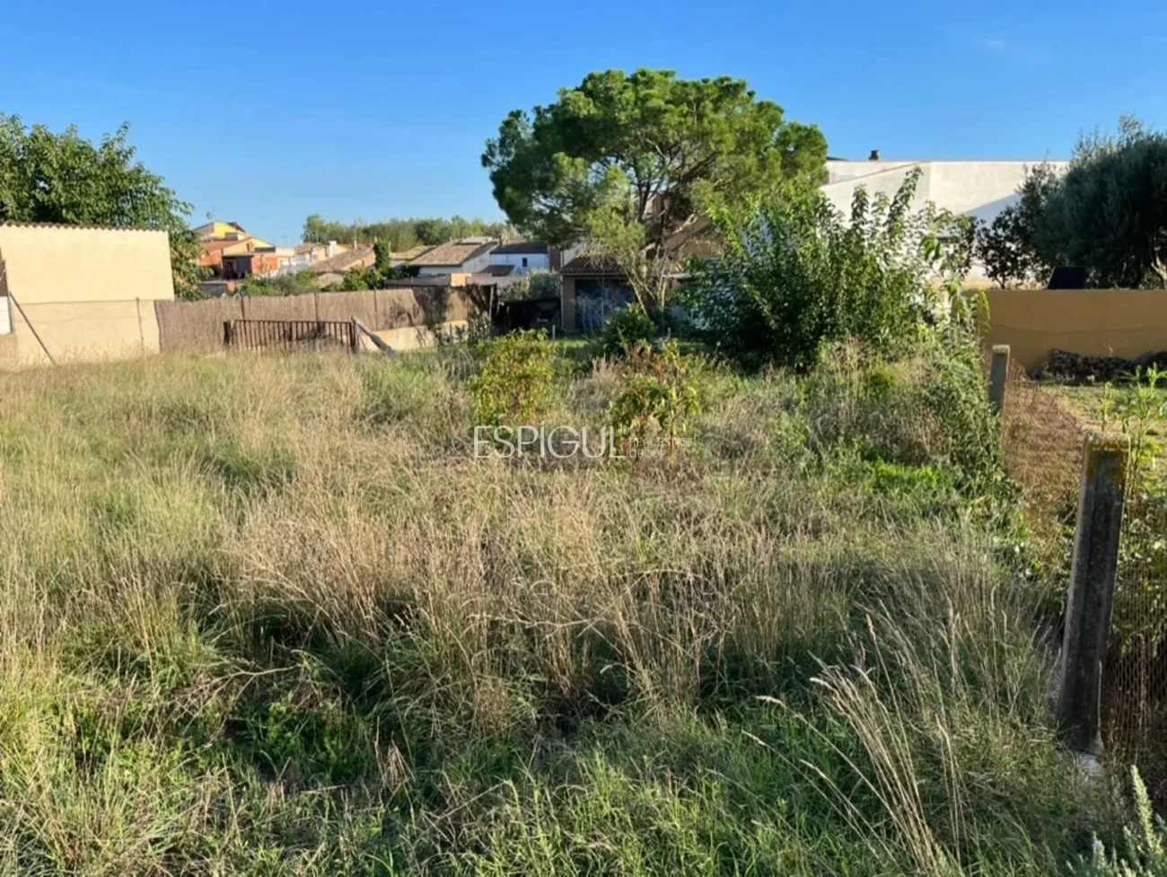 Parcel·la de 560 metres quadrats situada a Riudellots de la Selva