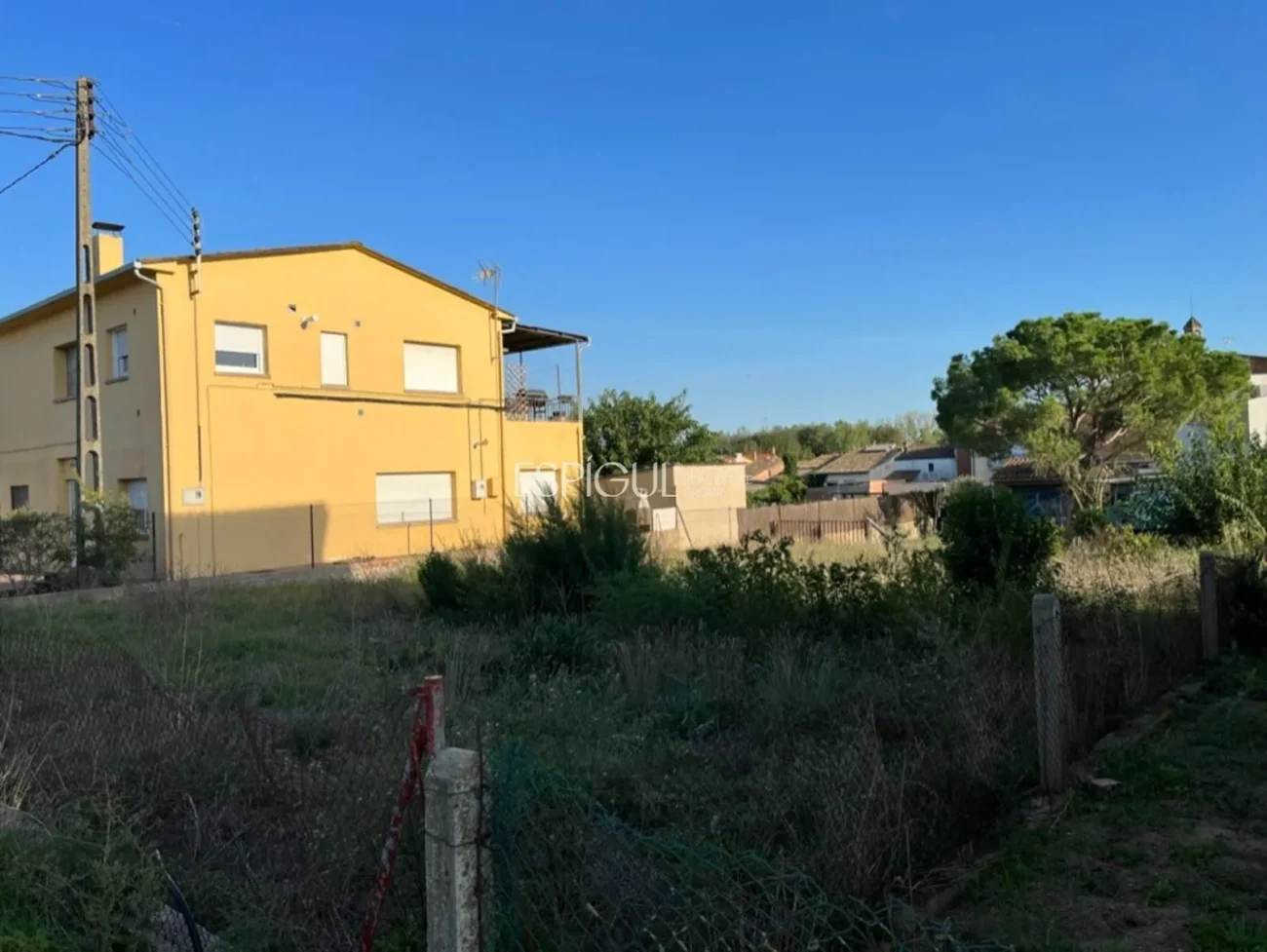 Parcel·la de 560 metres quadrats situada a Riudellots de la Selva