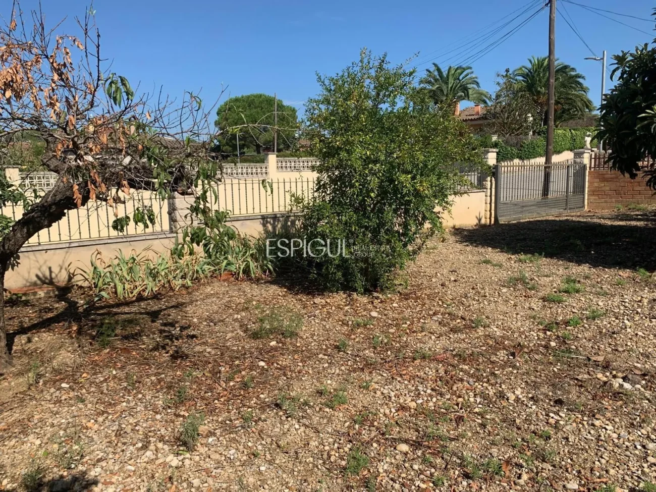 Parcela urbana en Les Roques – Calabuig (Báscara)