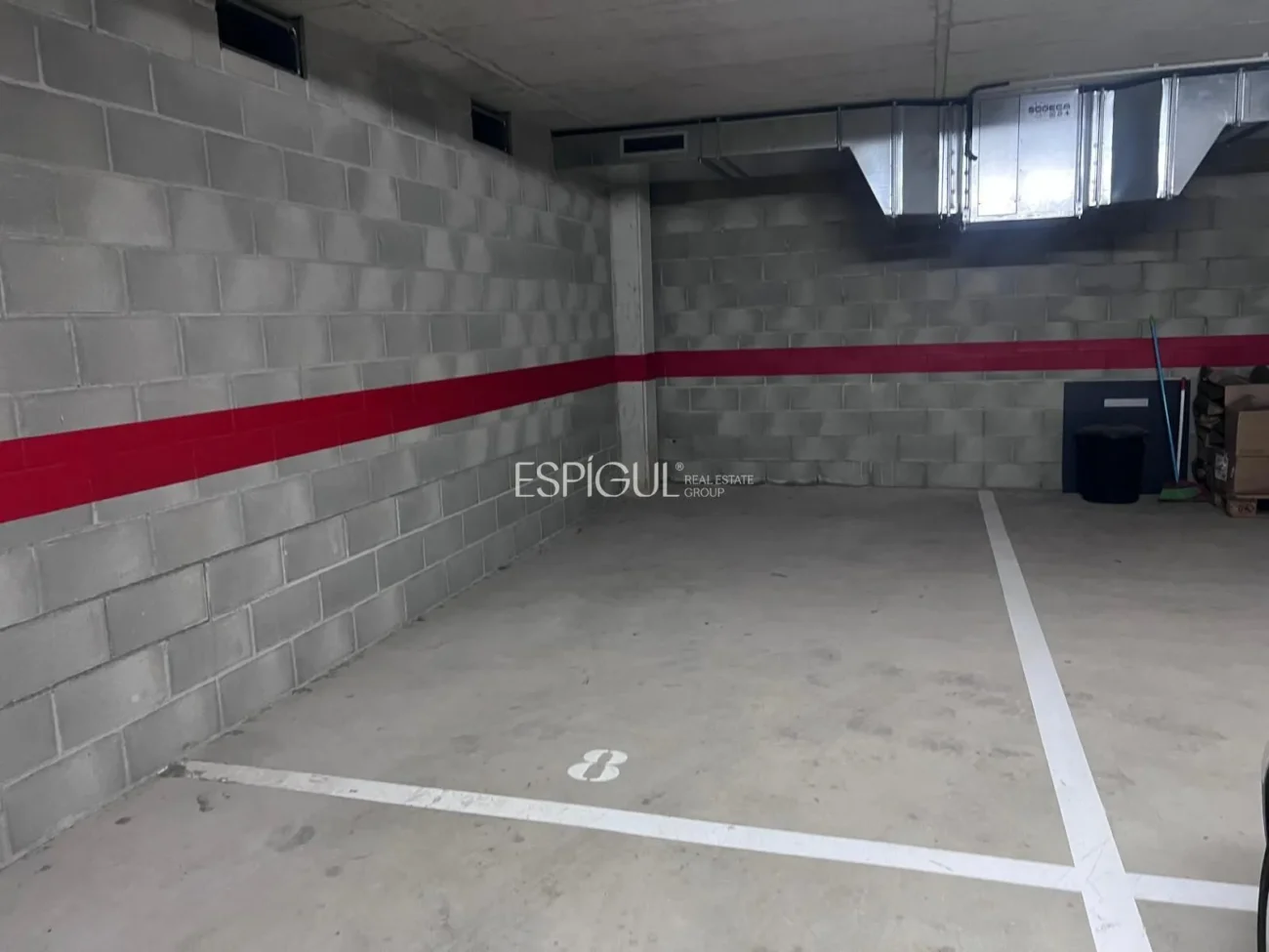 Párquing en el centro de Fornells de la Selva