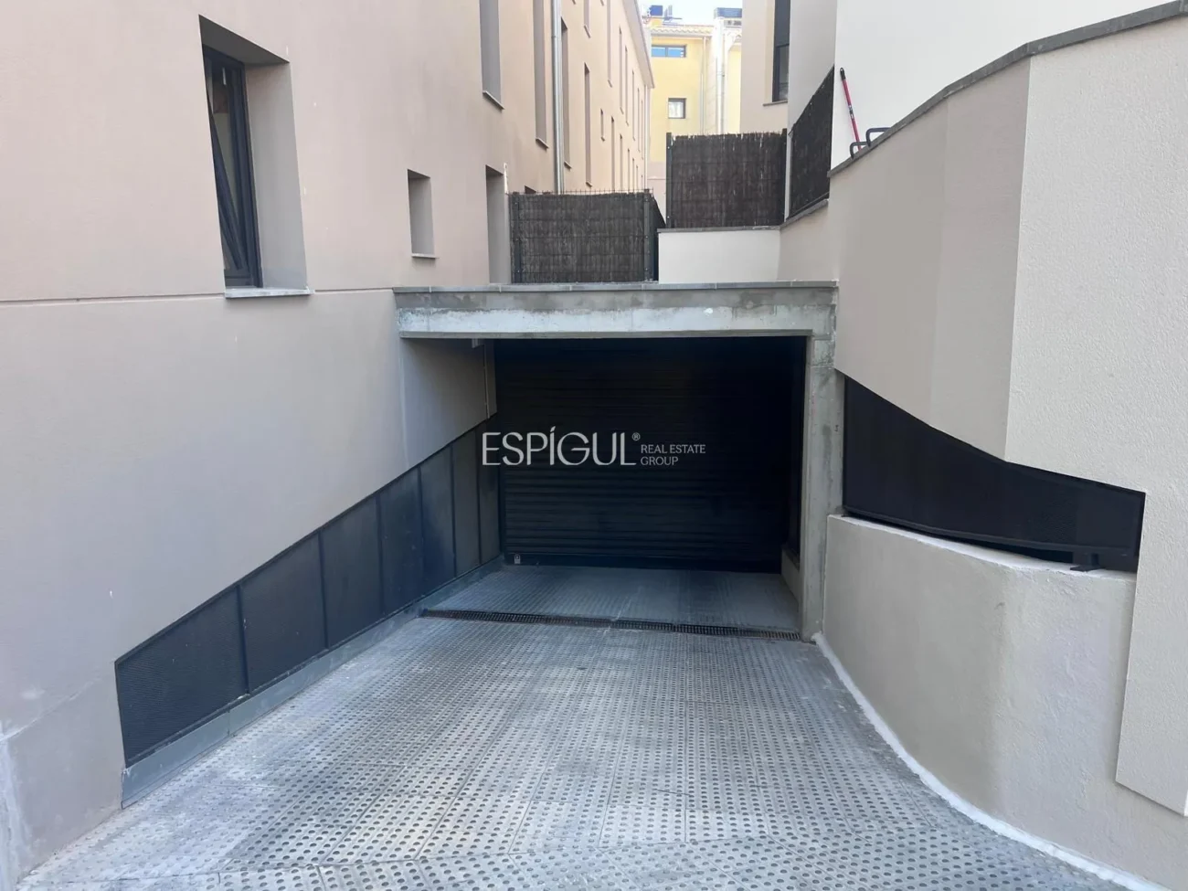 Párquing en el centro de Fornells de la Selva