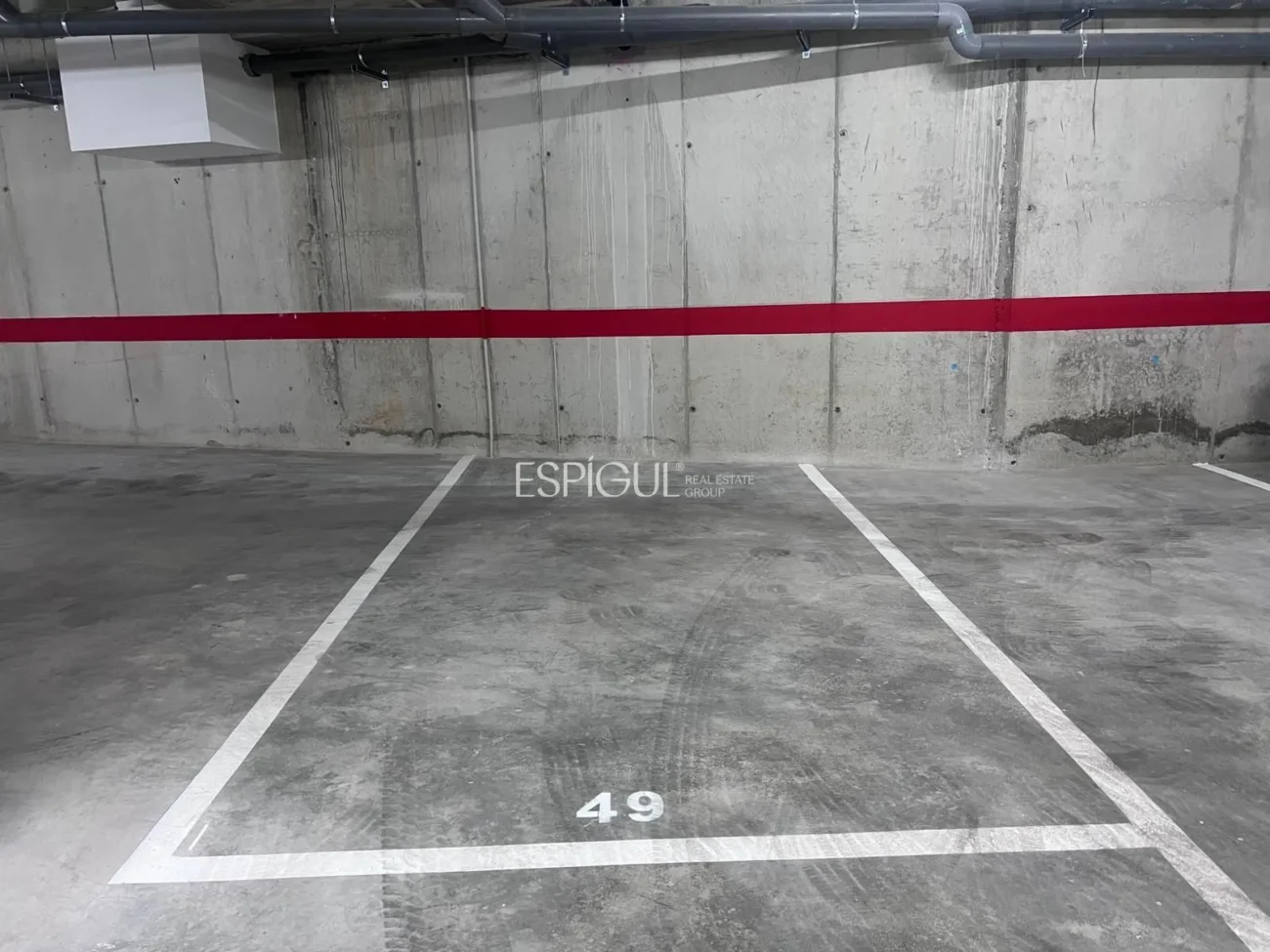 Párquing en el centro de Fornells de la Selva