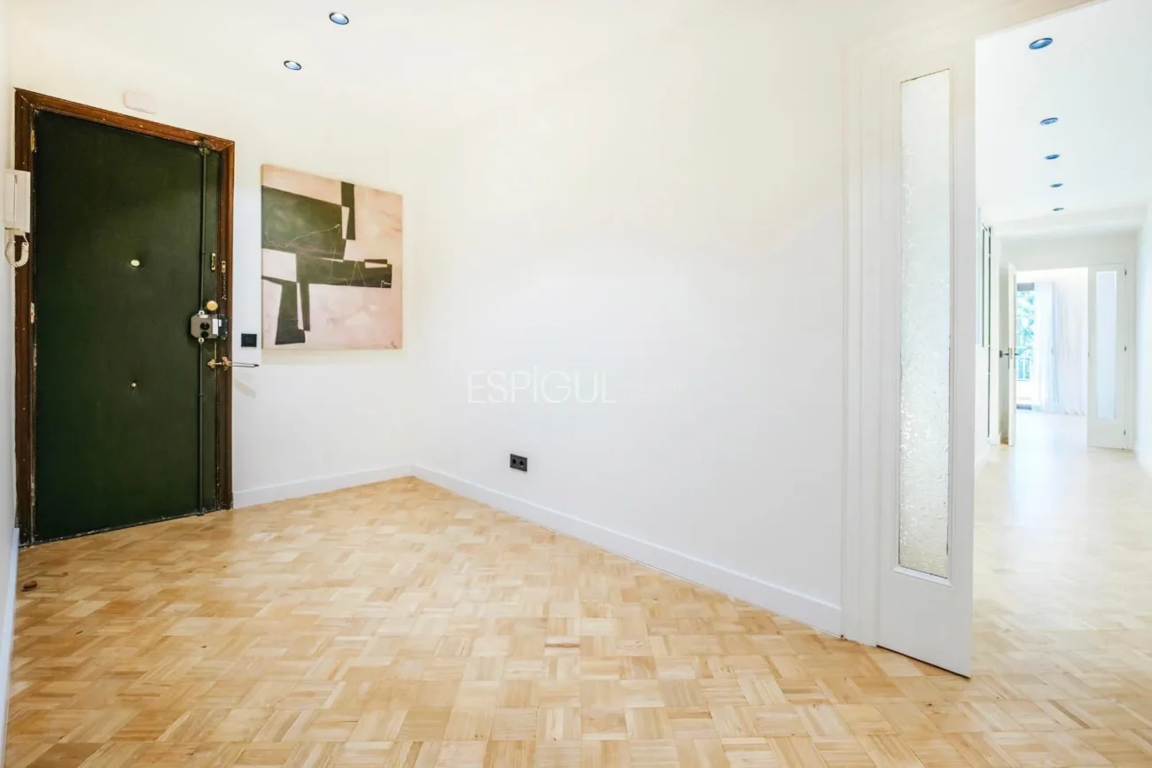 Piso de carácter reformado en venta en Enric Granados